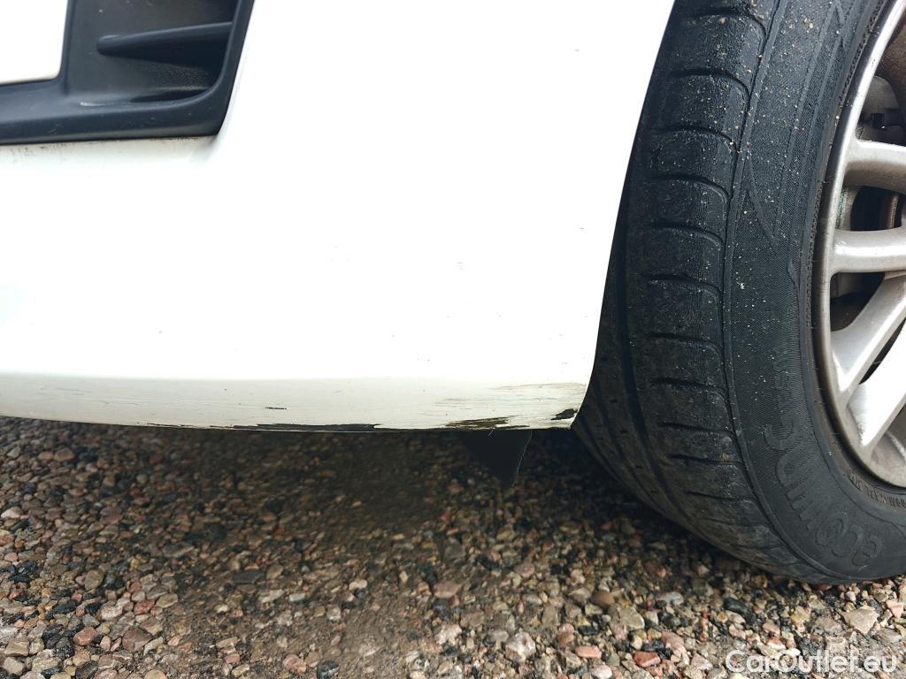  KIA  Rio KIA  / 2020 / 5P / berlina con portón 1.2 DPi 62kW (84CV) Concept #40