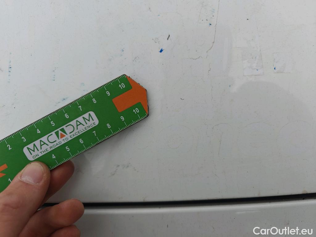  Ford  Focus FORD  / 2018 / 5P / berlina con portón 1.5 Ecoblue 88kW Trend+ #23