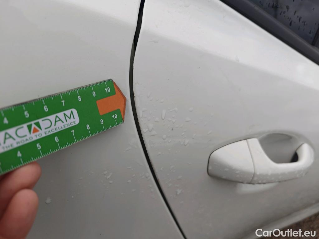  KIA  Rio KIA  / 2020 / 5P / berlina con portón 1.2 DPi 62kW (84CV) Concept #53