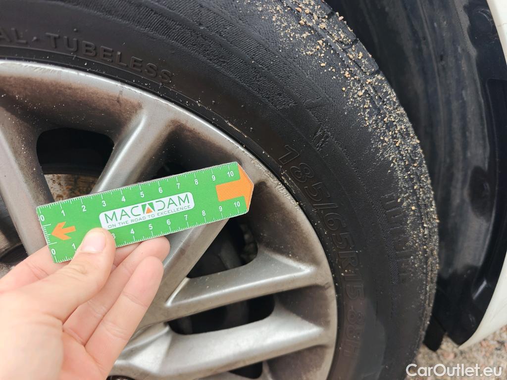  KIA  Rio KIA  / 2020 / 5P / berlina con portón 1.2 DPi 62kW (84CV) Concept #15