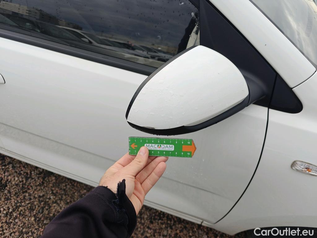  KIA  Rio KIA  / 2020 / 5P / berlina con portón 1.2 DPi 62kW (84CV) Concept #54