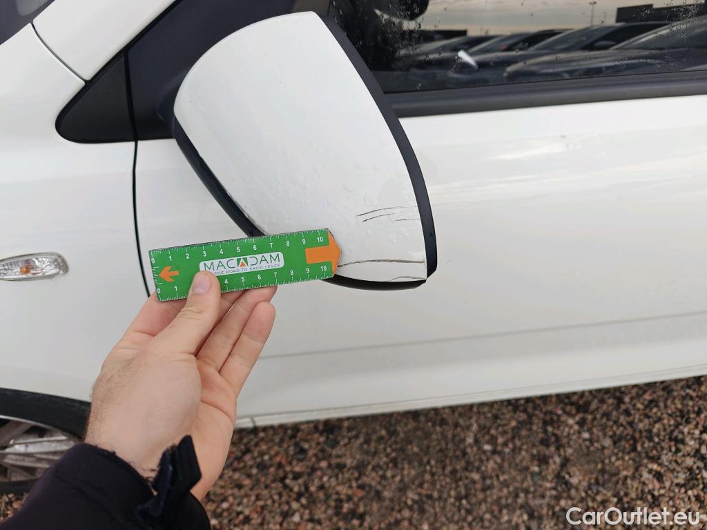  KIA  Rio KIA  / 2020 / 5P / berlina con portón 1.2 DPi 62kW (84CV) Concept #48