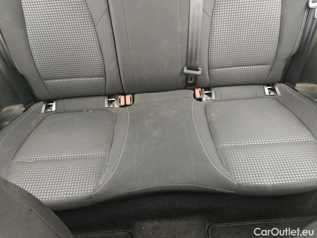  Ford  Focus FORD  / 2018 / 5P / berlina con portón 1.5 Ecoblue 88kW Trend+ #36