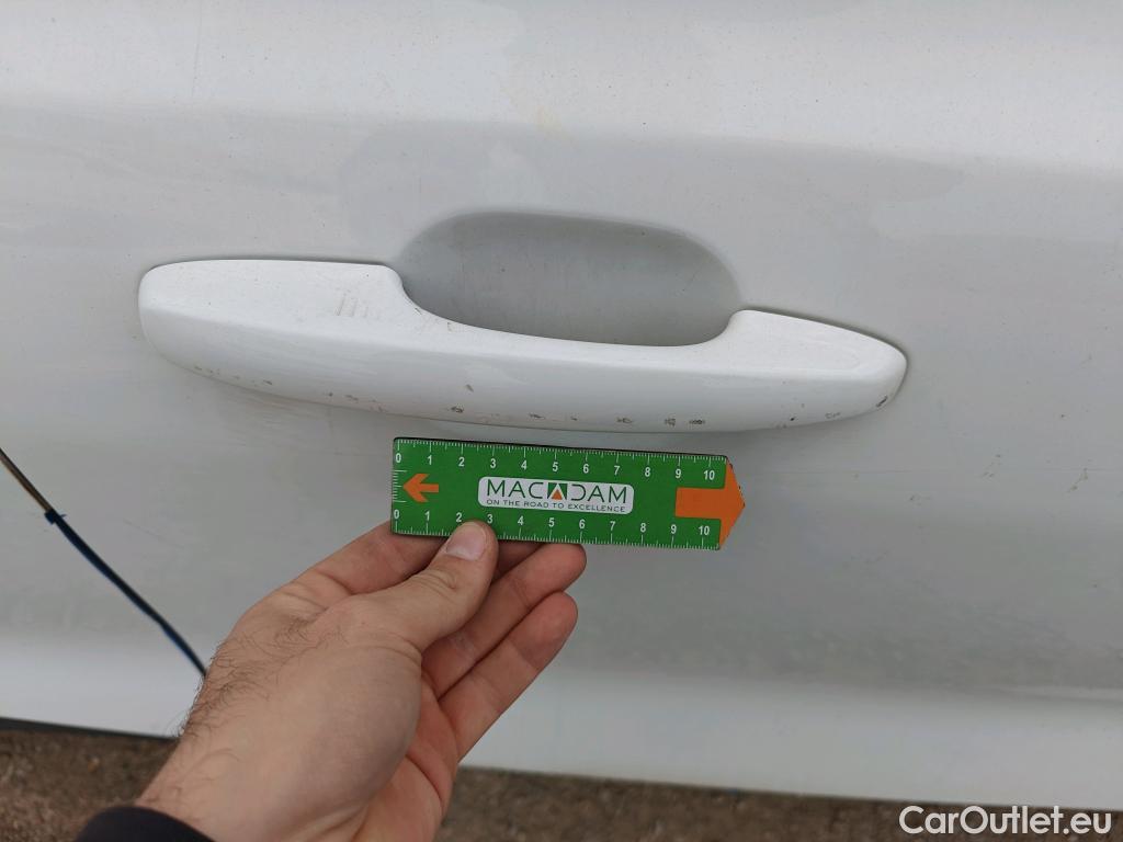  Ford  Focus FORD  / 2018 / 5P / berlina con portón 1.5 Ecoblue 88kW Trend+ #45