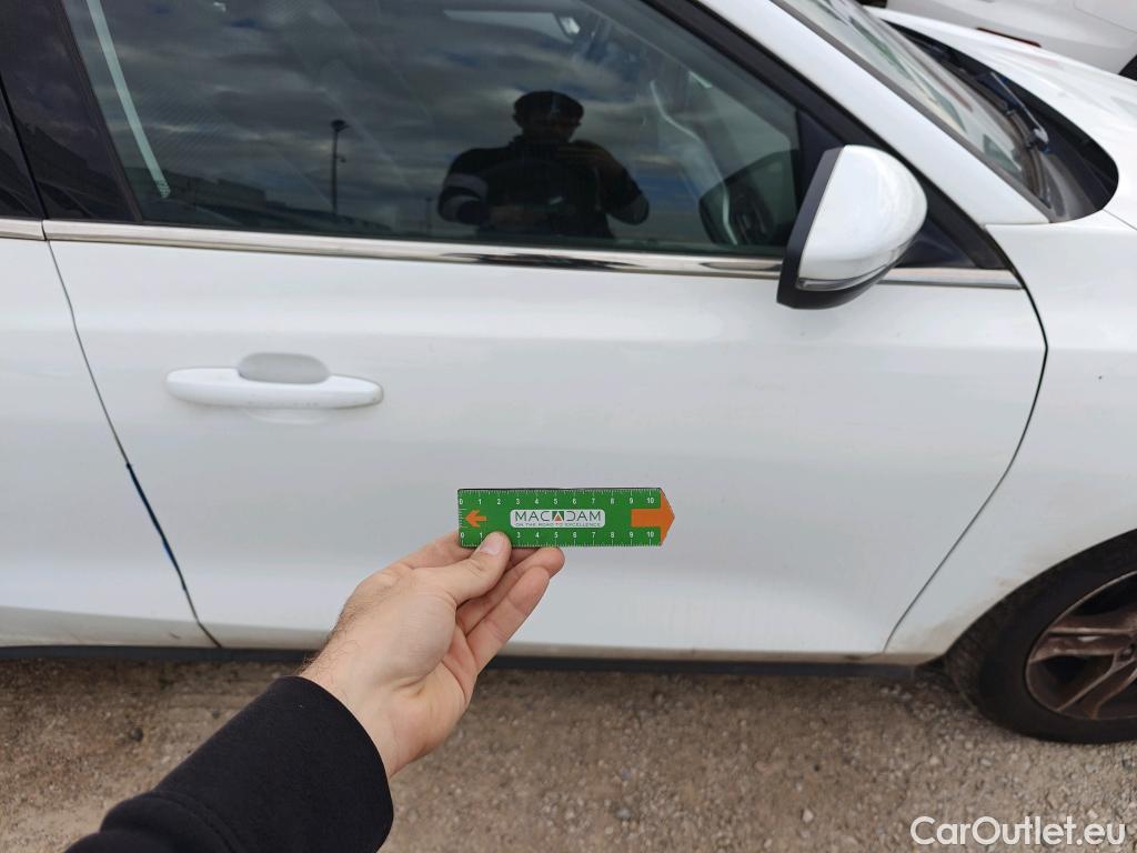  Ford  Focus FORD  / 2018 / 5P / berlina con portón 1.5 Ecoblue 88kW Trend+ #17