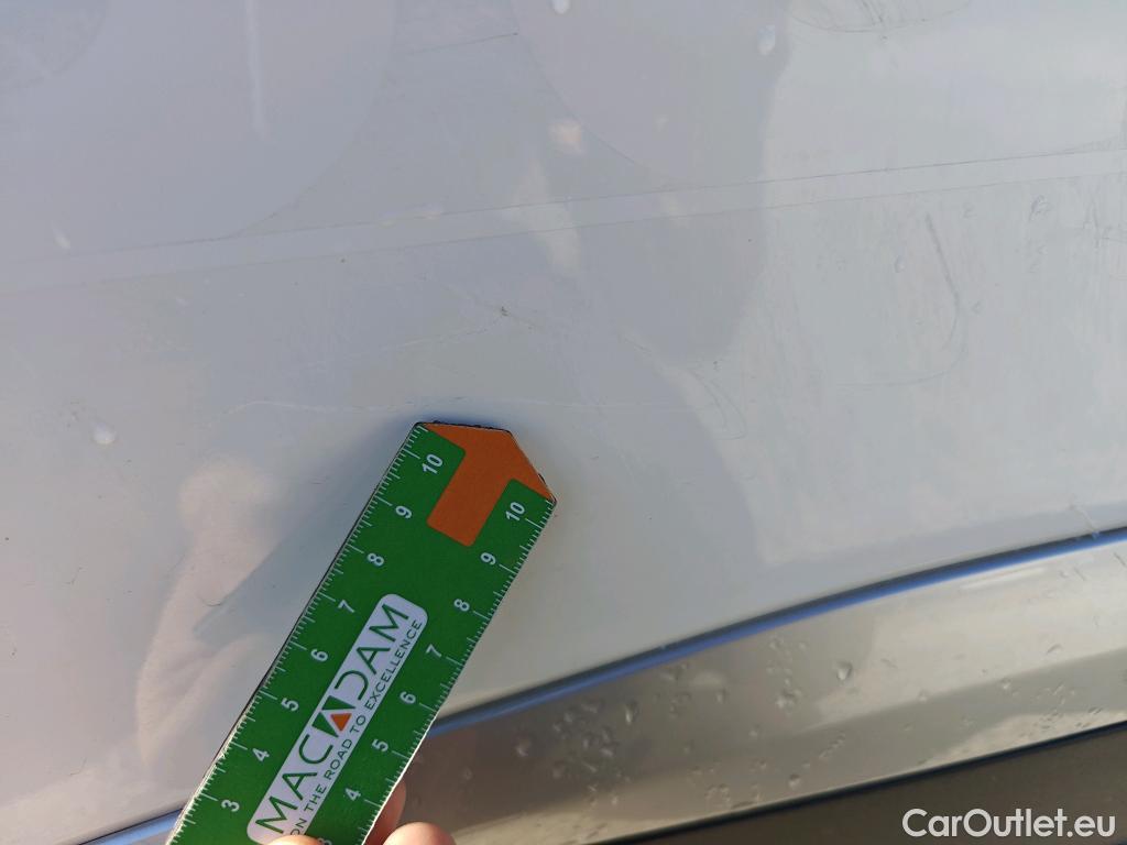  Peugeot  2008 PEUGEOT  / 2019 / 5P / todoterreno Allure BlueHDI 81kW (110CV) #24