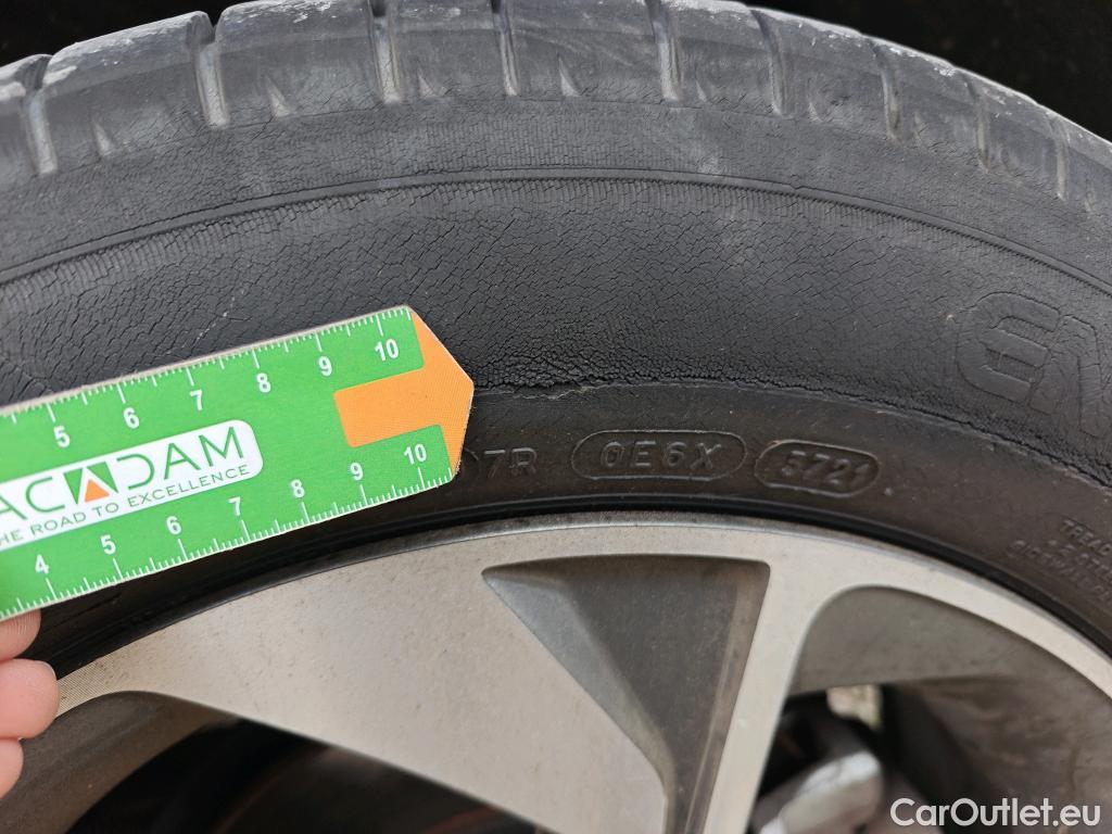  KIA  XCeed KIA  / 2019 / 5P / todoterreno 1.0 T-GDi Drive 88kW (120CV) #8