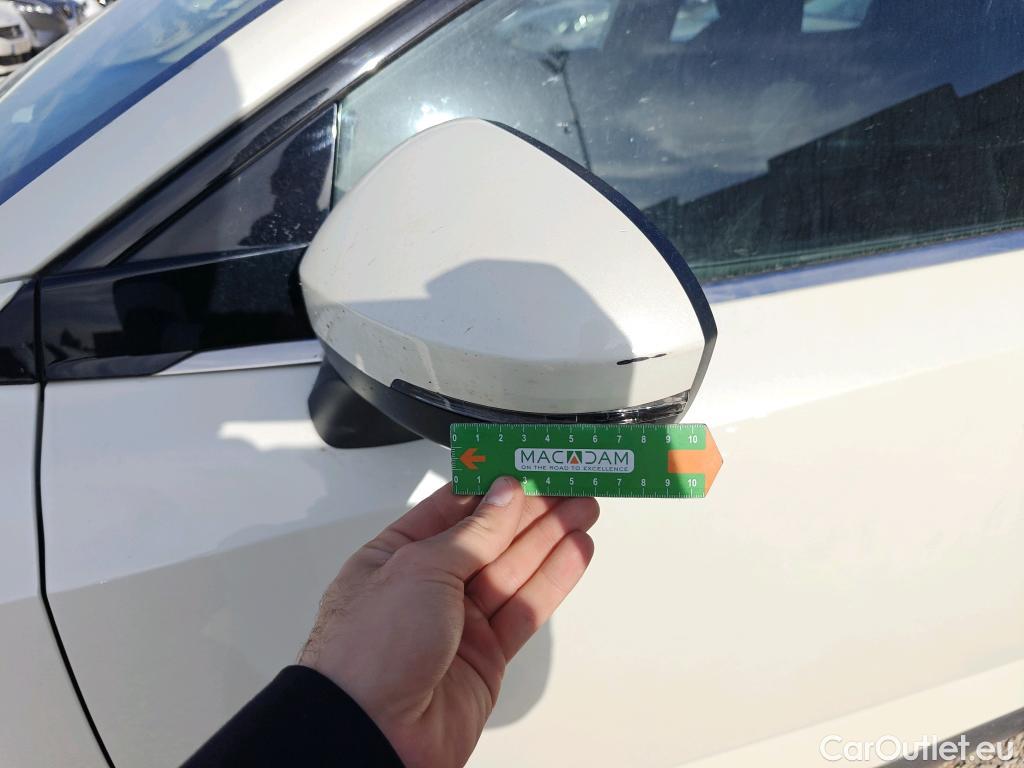  Nissan  Qashqai NISSAN  / 2021 / 5P / todoterreno DIG-T 116kW (158CV) mHEV Xtronic Acenta (AC2) #39