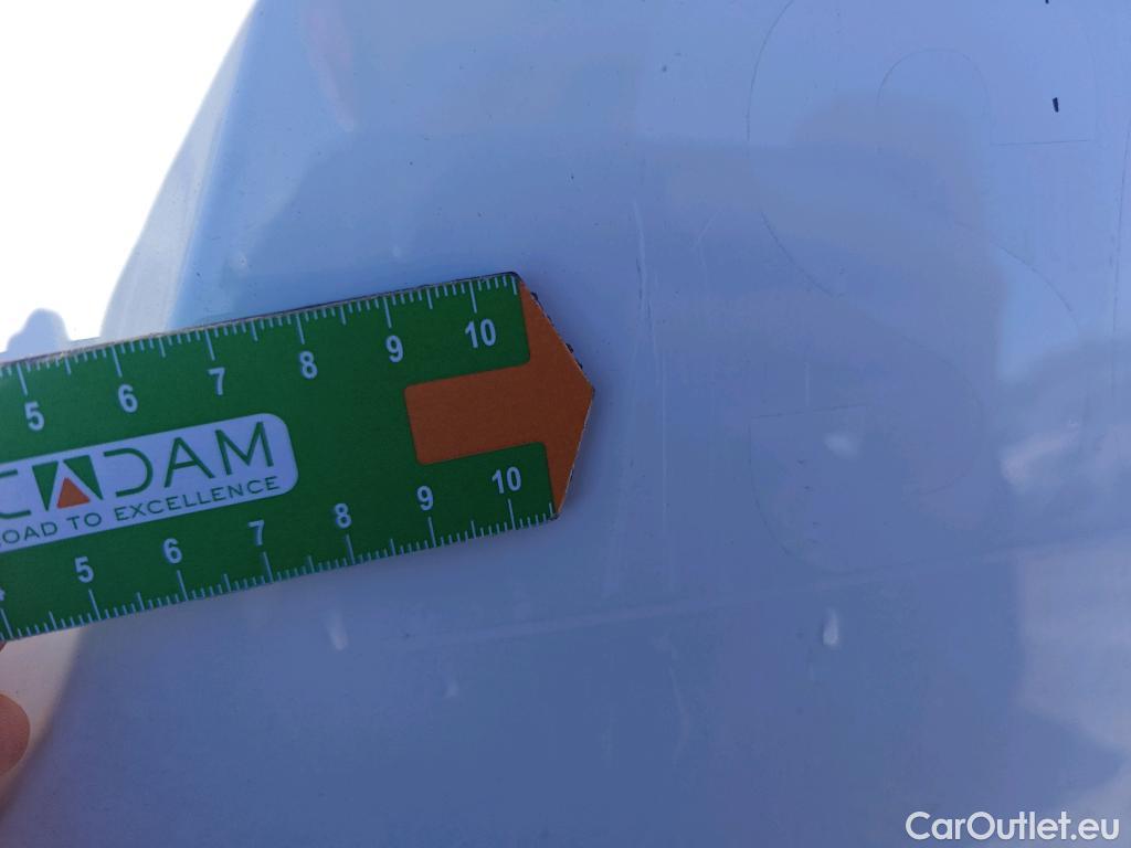  Peugeot  2008 PEUGEOT  / 2019 / 5P / todoterreno Allure BlueHDI 81kW (110CV) #7