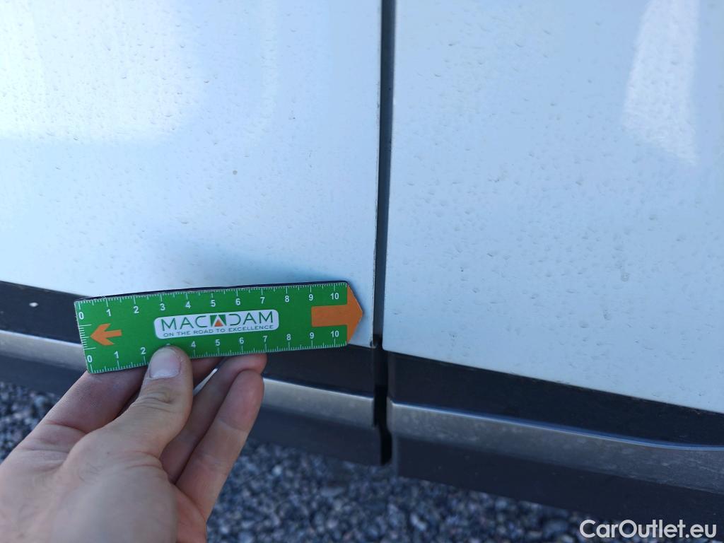  KIA  Sportage KIA  / 2022 / 5P / todoterreno 1.6 T-GDi HEV 171kW (230CV) Drive 4X2 #18