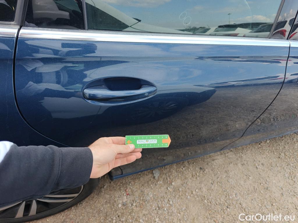  Mercedes  B-Klasse MERCEDES-BENZ Clase B / 2019 / 5P / monovolumen compacto B 180 d #30