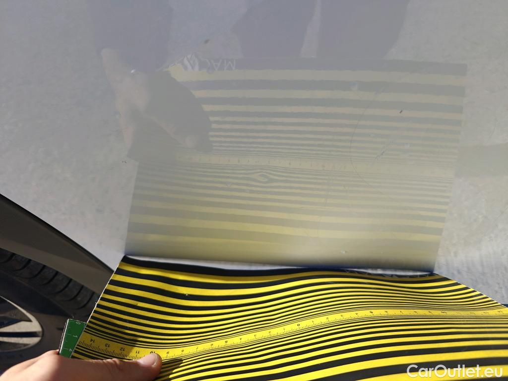  Peugeot  2008 PEUGEOT  / 2019 / 5P / todoterreno Allure BlueHDI 81kW (110CV) #22