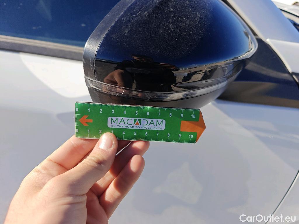  Peugeot  2008 PEUGEOT  / 2019 / 5P / todoterreno Allure BlueHDI 81kW (110CV) #55