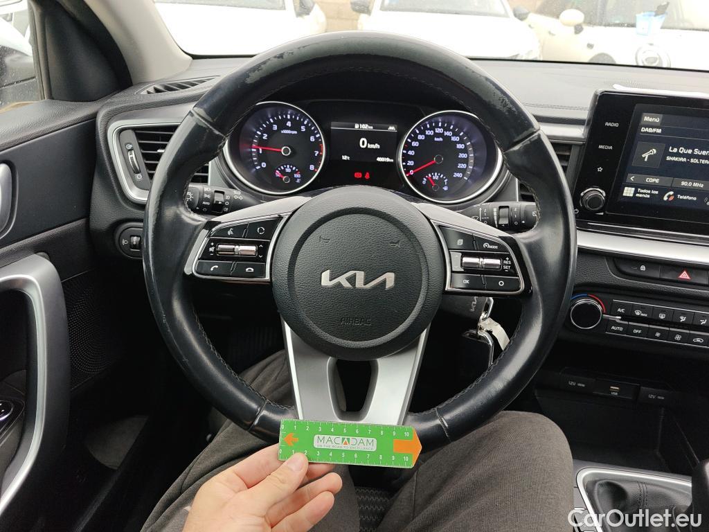  KIA  XCeed KIA  / 2019 / 5P / todoterreno 1.0 T-GDi Drive 88kW (120CV) #18