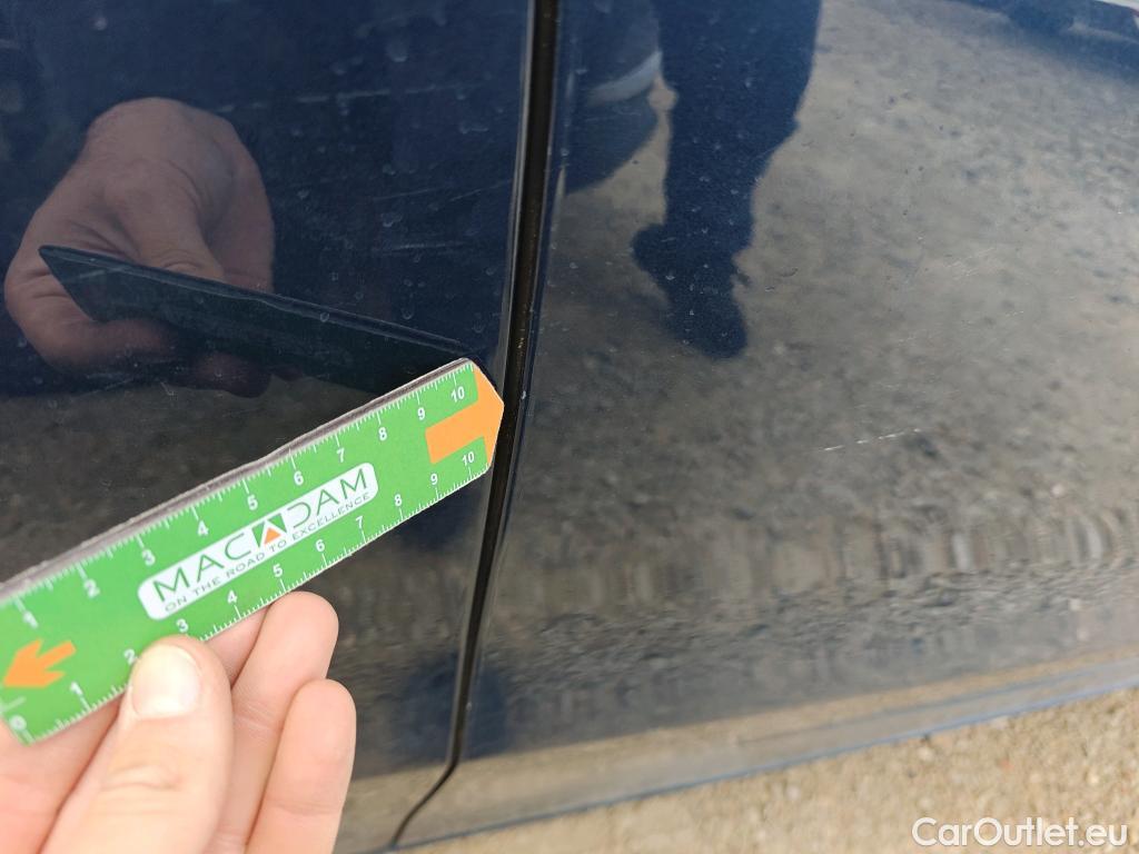  Mercedes  B-Klasse MERCEDES-BENZ Clase B / 2019 / 5P / monovolumen compacto B 180 d #33