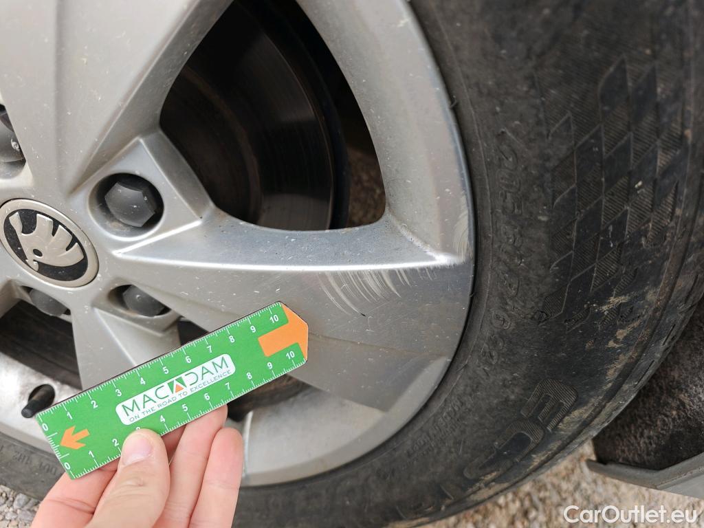  Skoda  Octavia SKODA  / 2020 / 5P / berlina con portón 2.0 TDI 85kW (115 CV) Manual Ambition #13