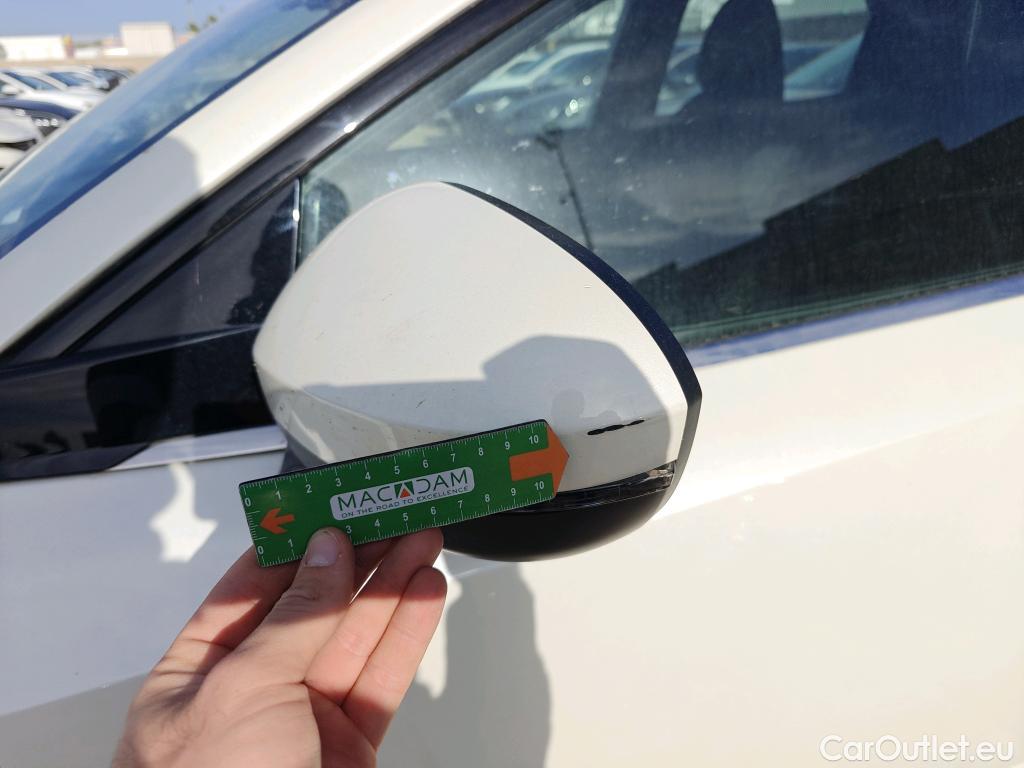  Nissan  Qashqai NISSAN  / 2021 / 5P / todoterreno DIG-T 116kW (158CV) mHEV Xtronic Acenta (AC2) #40