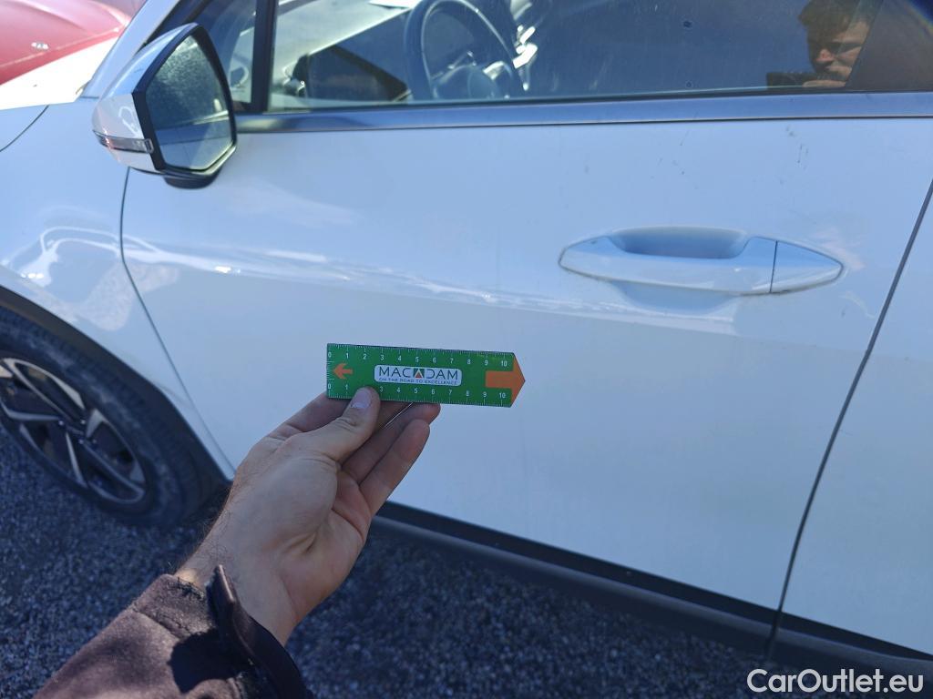  KIA  Sportage KIA  / 2022 / 5P / todoterreno 1.6 T-GDi HEV 171kW (230CV) Drive 4X2 #14