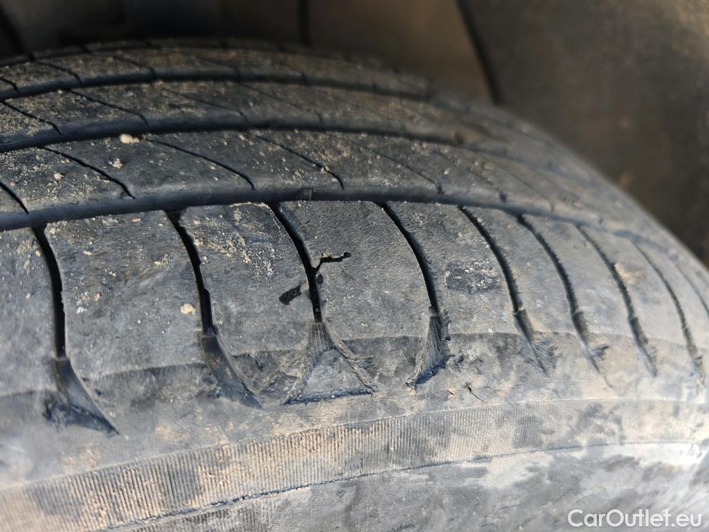  KIA  Sportage KIA  / 2022 / 5P / todoterreno 1.6 T-GDi HEV 171kW (230CV) Drive 4X2 #22