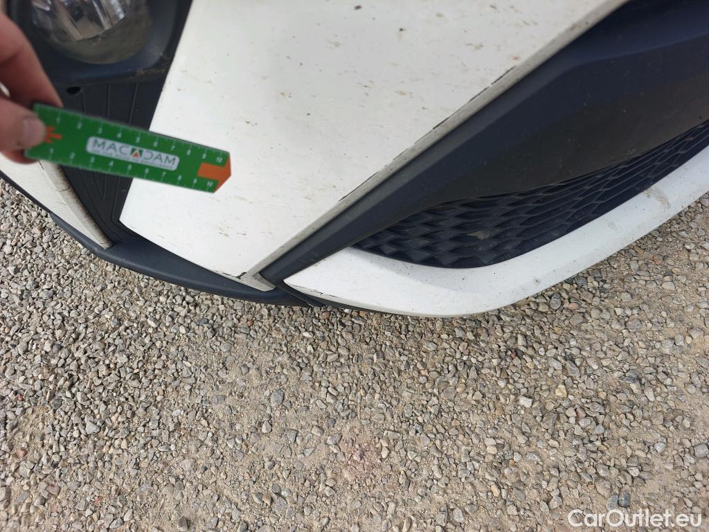  Toyota  C-HR TOYOTA  / 2019 / 5P / todoterreno 1.8 125H Active #13