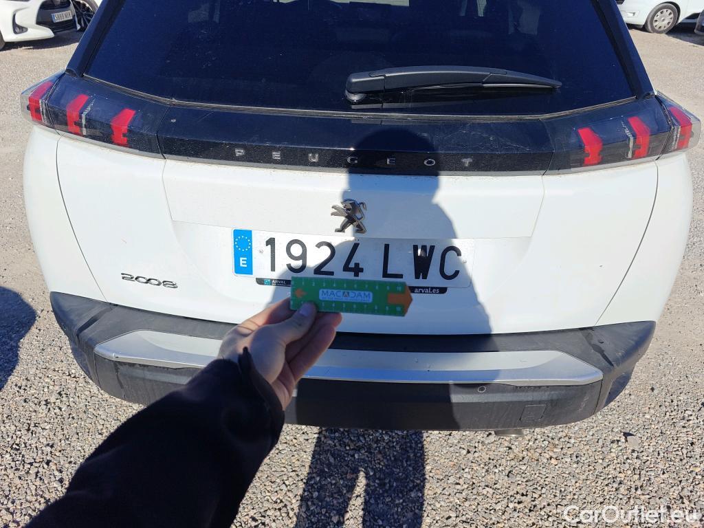  Peugeot  2008 PEUGEOT  / 2019 / 5P / todoterreno Allure BlueHDI 81kW (110CV) #5