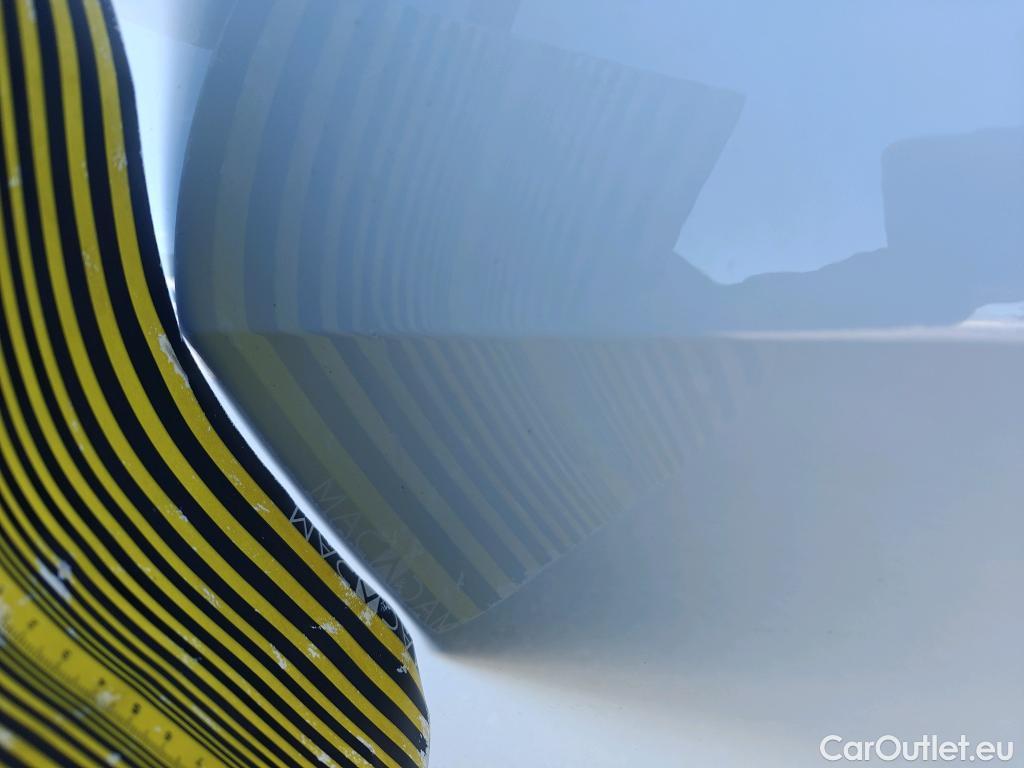  KIA  Sportage KIA  / 2022 / 5P / todoterreno 1.6 T-GDi HEV 171kW (230CV) Drive 4X2 #16