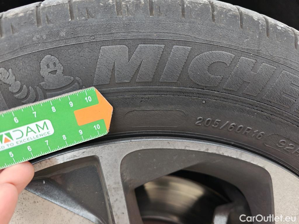  KIA  XCeed KIA  / 2019 / 5P / todoterreno 1.0 T-GDi Drive 88kW (120CV) #14