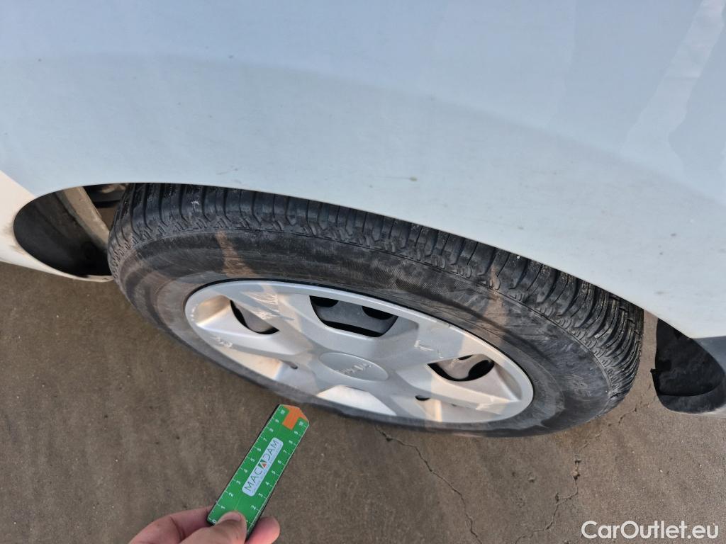  Dacia  Dokker DACIA  / 2013 / 4P / furgón derivado de turismo Van Essential Blue dCi 70kW (95CV) #15