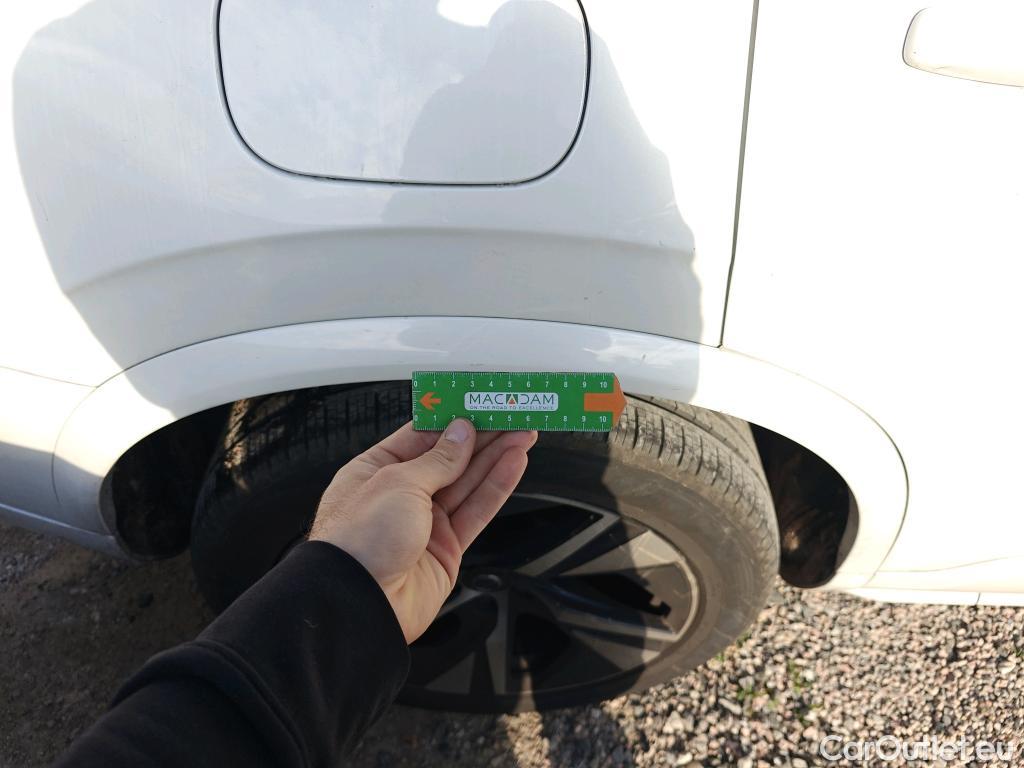  Volvo  XC90 VOLVO  / 2019 / 5P / todoterreno 2.0 T5 AWD R-Design Auto #24