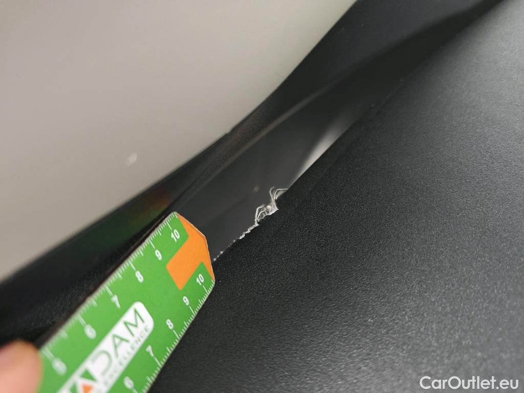  Toyota  RAV4 TOYOTA  / 2018 / 5P / todoterreno 2.5l 220H Advance #2