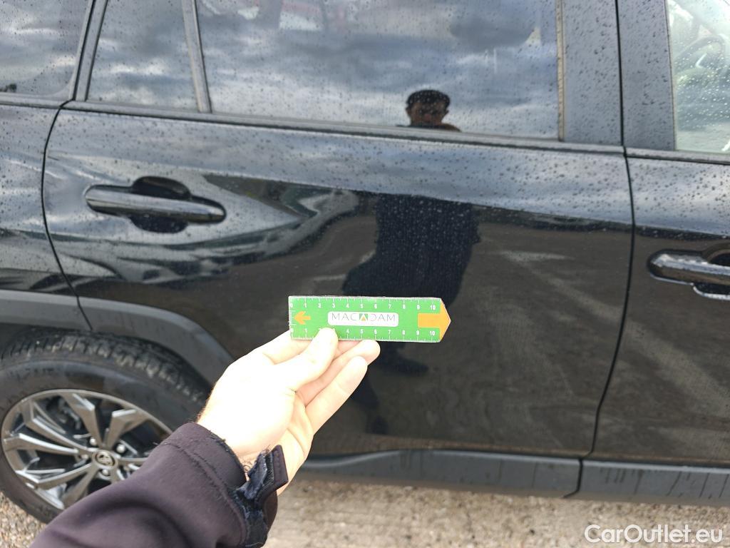  Toyota  RAV4 TOYOTA  / 2018 / 5P / todoterreno 2.5l 220H Advance #38