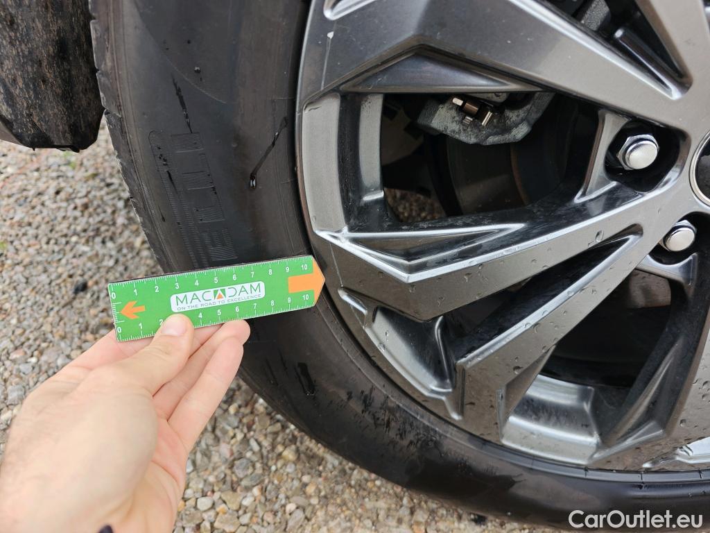  Toyota  RAV4 TOYOTA  / 2018 / 5P / todoterreno 2.5l 220H Advance #20