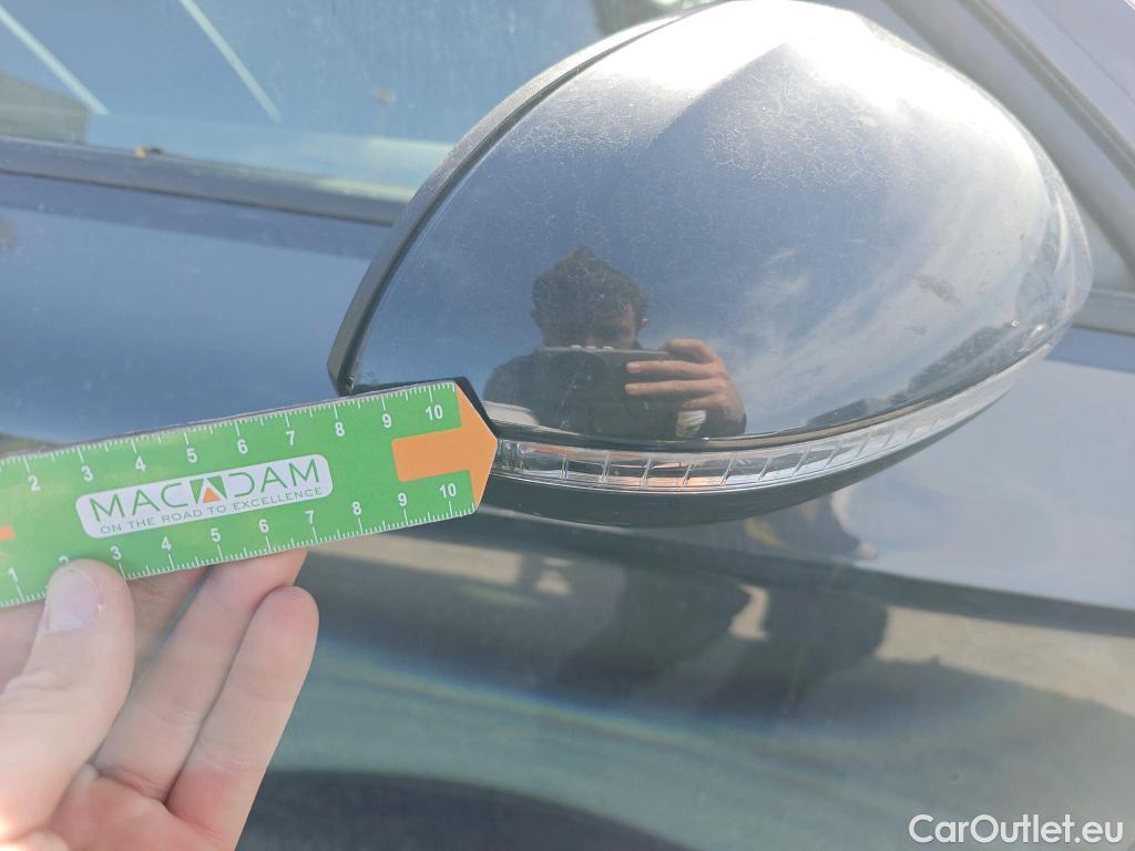  Volkswagen  Passat VOLKSWAGEN  / 2019 / 5P / familiar Variant Business 2.0 TDI 110kW #48