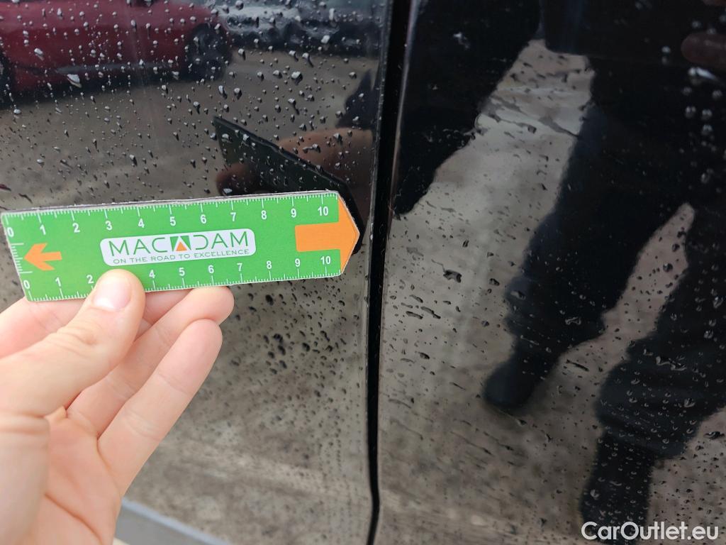  Toyota  RAV4 TOYOTA  / 2018 / 5P / todoterreno 2.5l 220H Advance #37