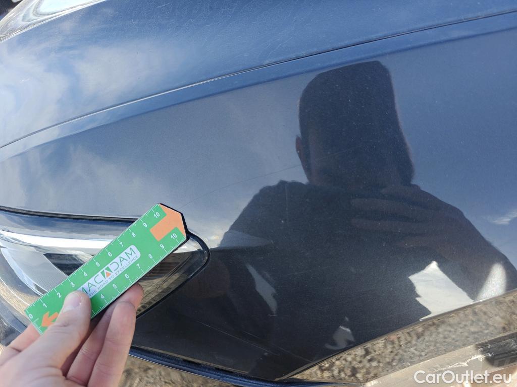  Volkswagen  Passat VOLKSWAGEN  / 2019 / 5P / familiar Variant Business 2.0 TDI 110kW #58