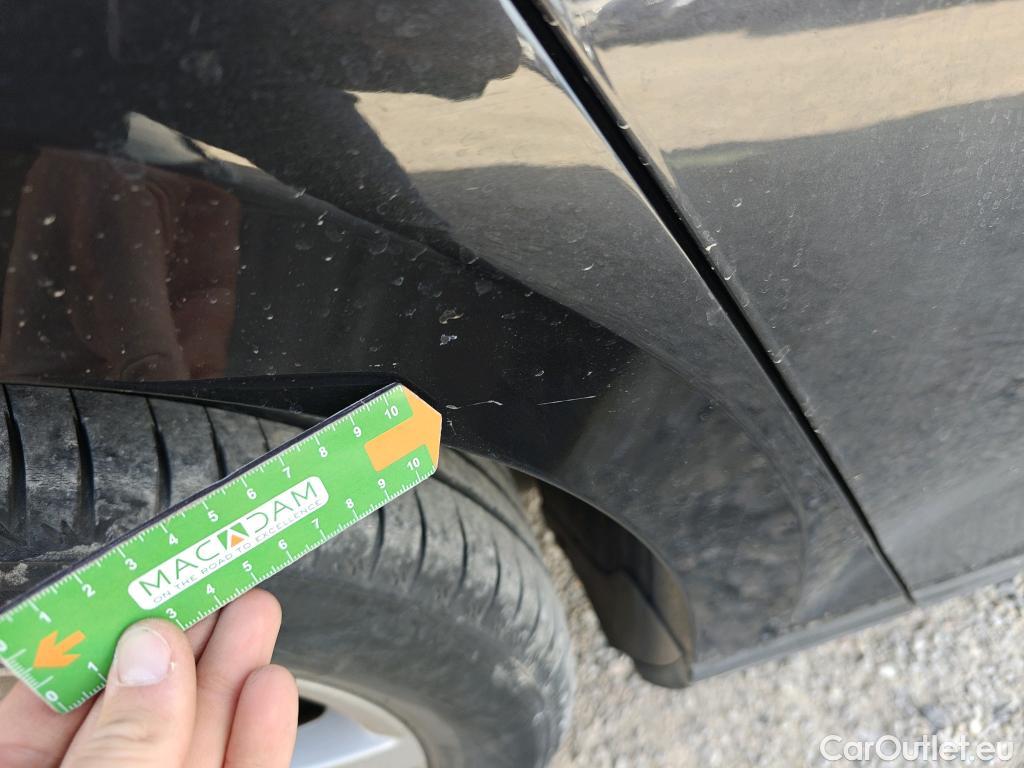  Volkswagen  Passat VOLKSWAGEN  / 2019 / 5P / familiar Variant Business 2.0 TDI 110kW #55