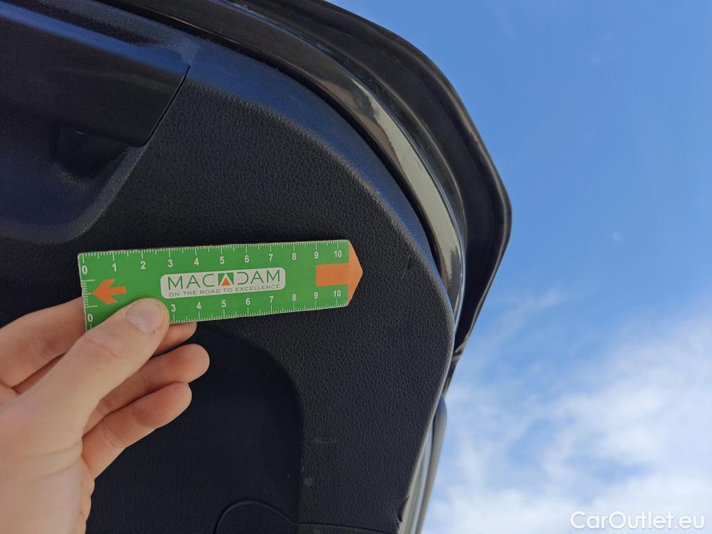  Volkswagen  Passat VOLKSWAGEN  / 2019 / 5P / familiar Variant Business 2.0 TDI 110kW #34