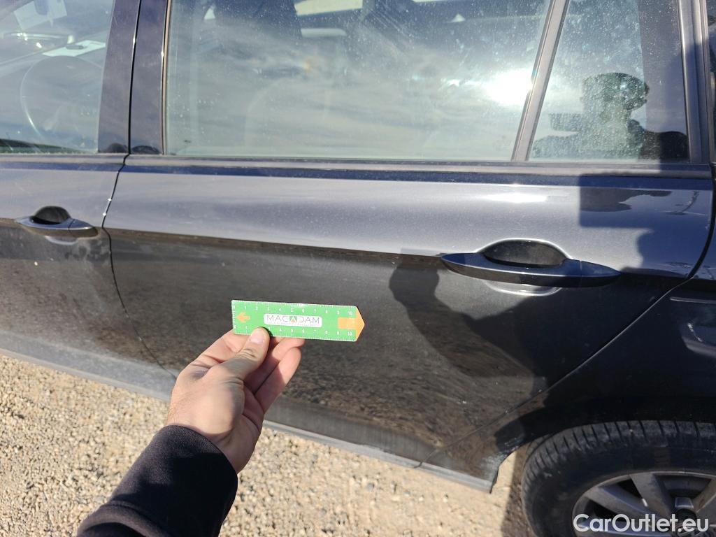  Volkswagen  Passat VOLKSWAGEN  / 2019 / 5P / familiar Variant Business 2.0 TDI 110kW #12