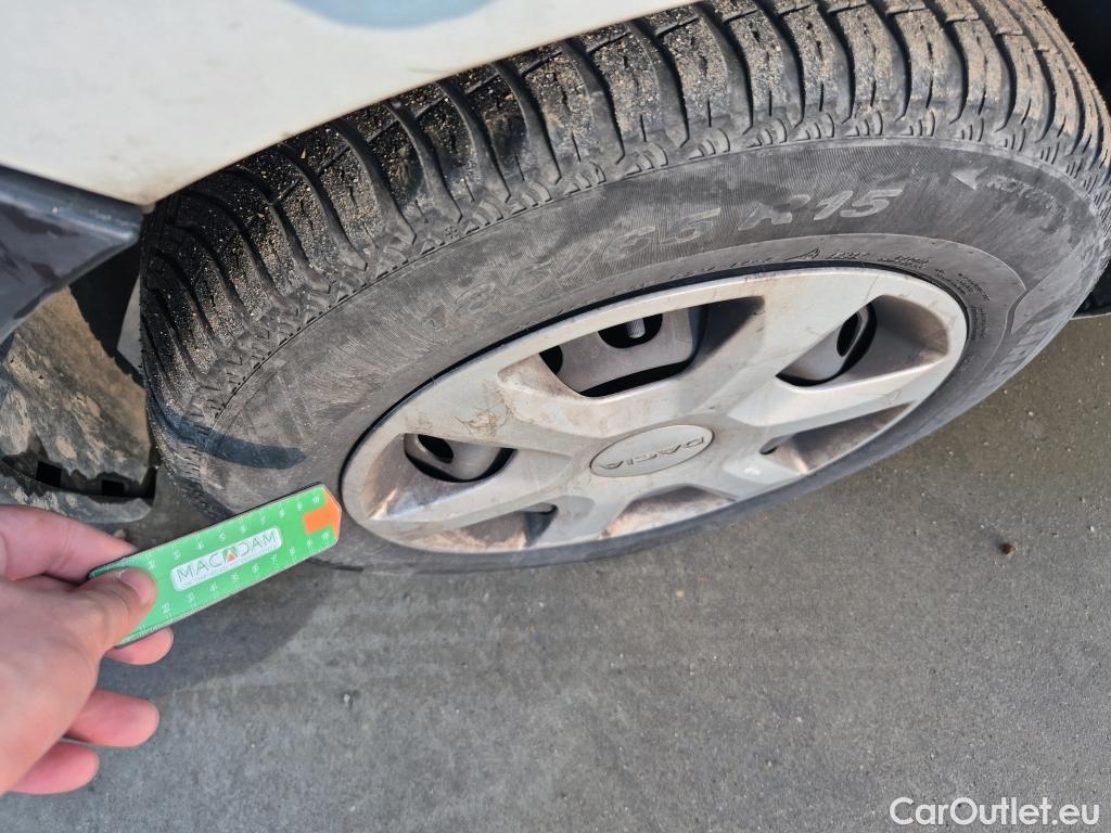  Dacia  Dokker DACIA  / 2013 / 4P / furgón derivado de turismo Van Essential Blue dCi 70kW (95CV) #17