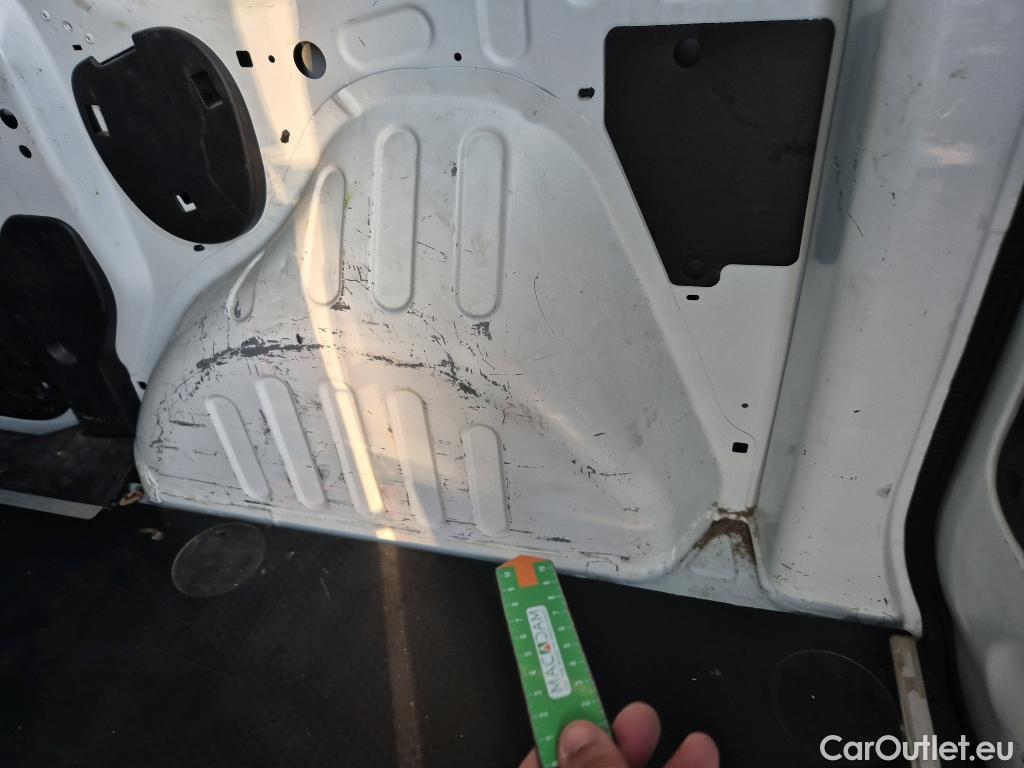  Dacia  Dokker DACIA  / 2013 / 4P / furgón derivado de turismo Van Essential Blue dCi 70kW (95CV) #3