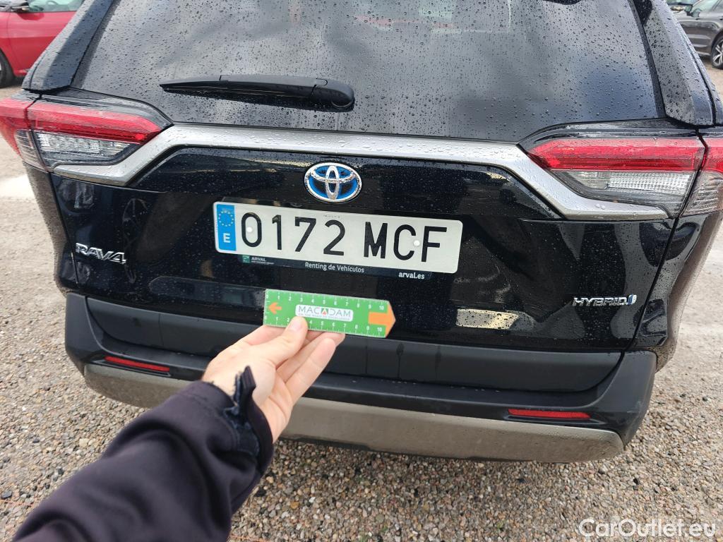  Toyota  RAV4 TOYOTA  / 2018 / 5P / todoterreno 2.5l 220H Advance #42