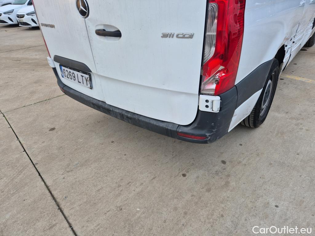  Mercedes  Sprinter MERCEDES-BENZ  / 2018 / 4P / furgón 311 CDI MEDIO 3.5T T. ALTO #43