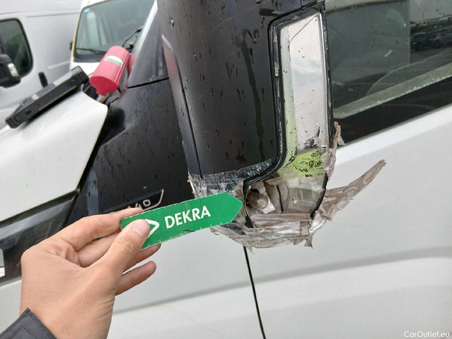  Iveco  Daily IVECO  / 2014 / 4P / chasis doble cabina 35C 14 D 3750 #12