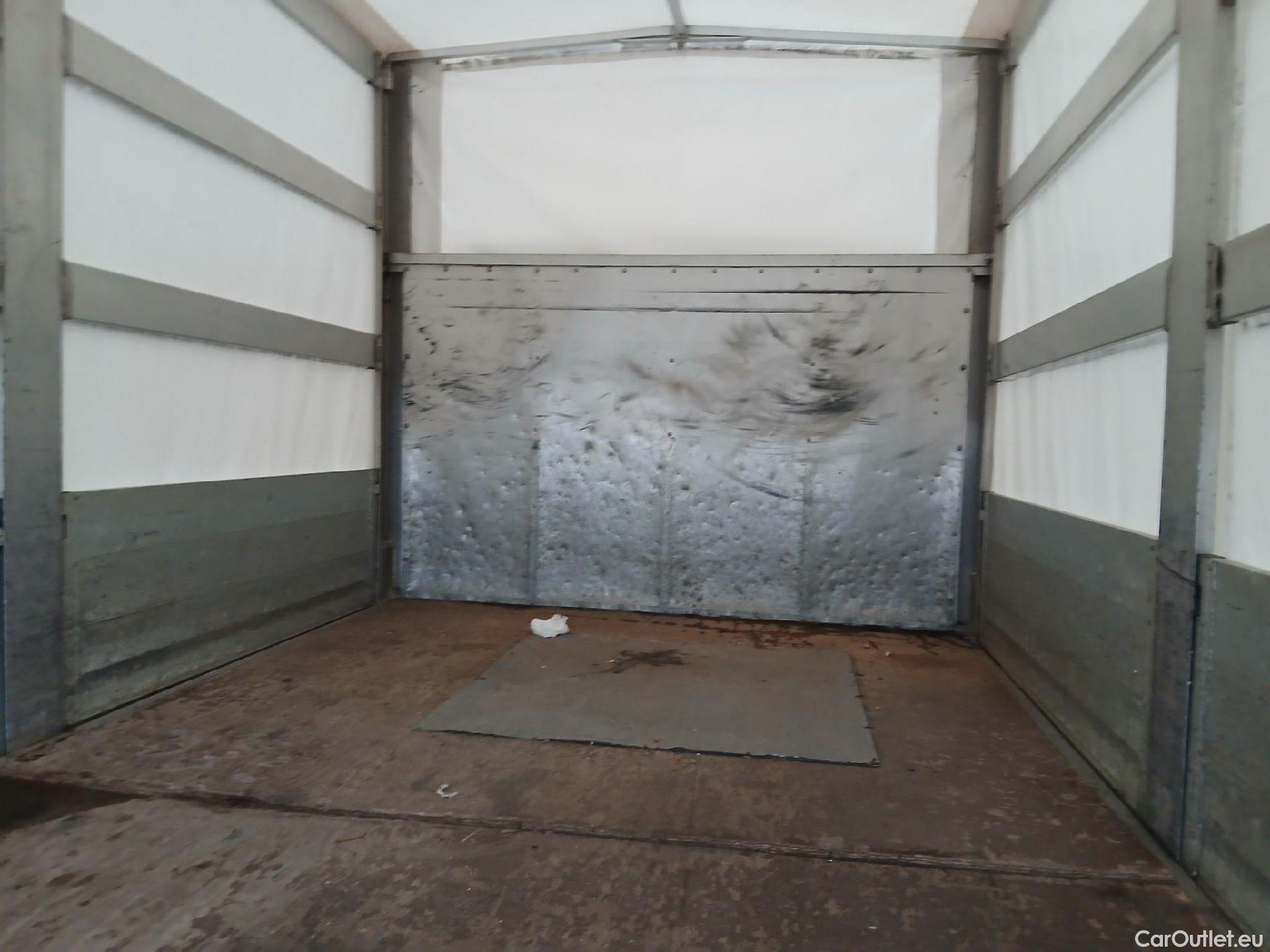  Iveco  Daily IVECO  / 2014 / 4P / chasis doble cabina 35C 14 D 3750 #29