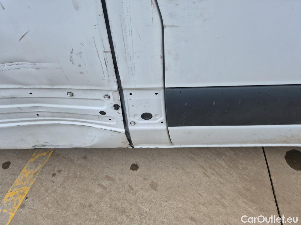  Mercedes  Sprinter MERCEDES-BENZ  / 2018 / 4P / furgón 311 CDI MEDIO 3.5T T. ALTO #56