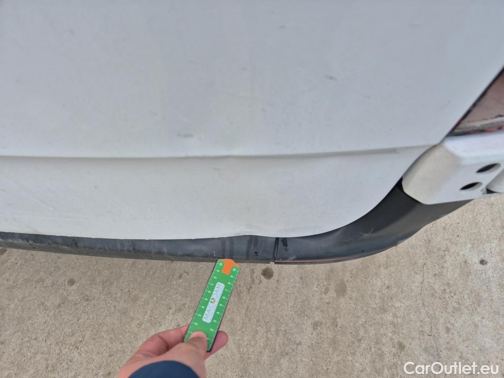  Mercedes  Sprinter MERCEDES-BENZ  / 2018 / 4P / furgón 311 CDI MEDIO 3.5T T. ALTO #26