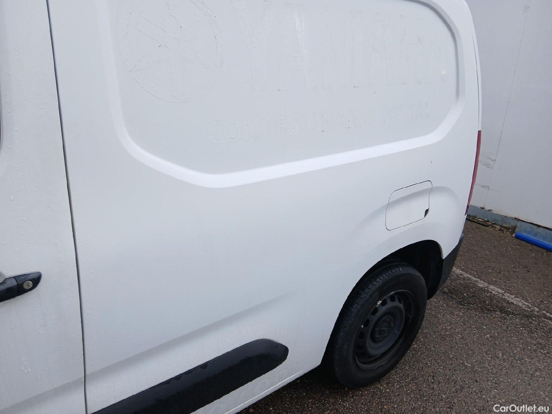  Opel  Combo OPEL  / 2018 / 3P / furgón derivado de turismo 1.6 TD S/S 74kW (100CV) Express L H1 650 #13