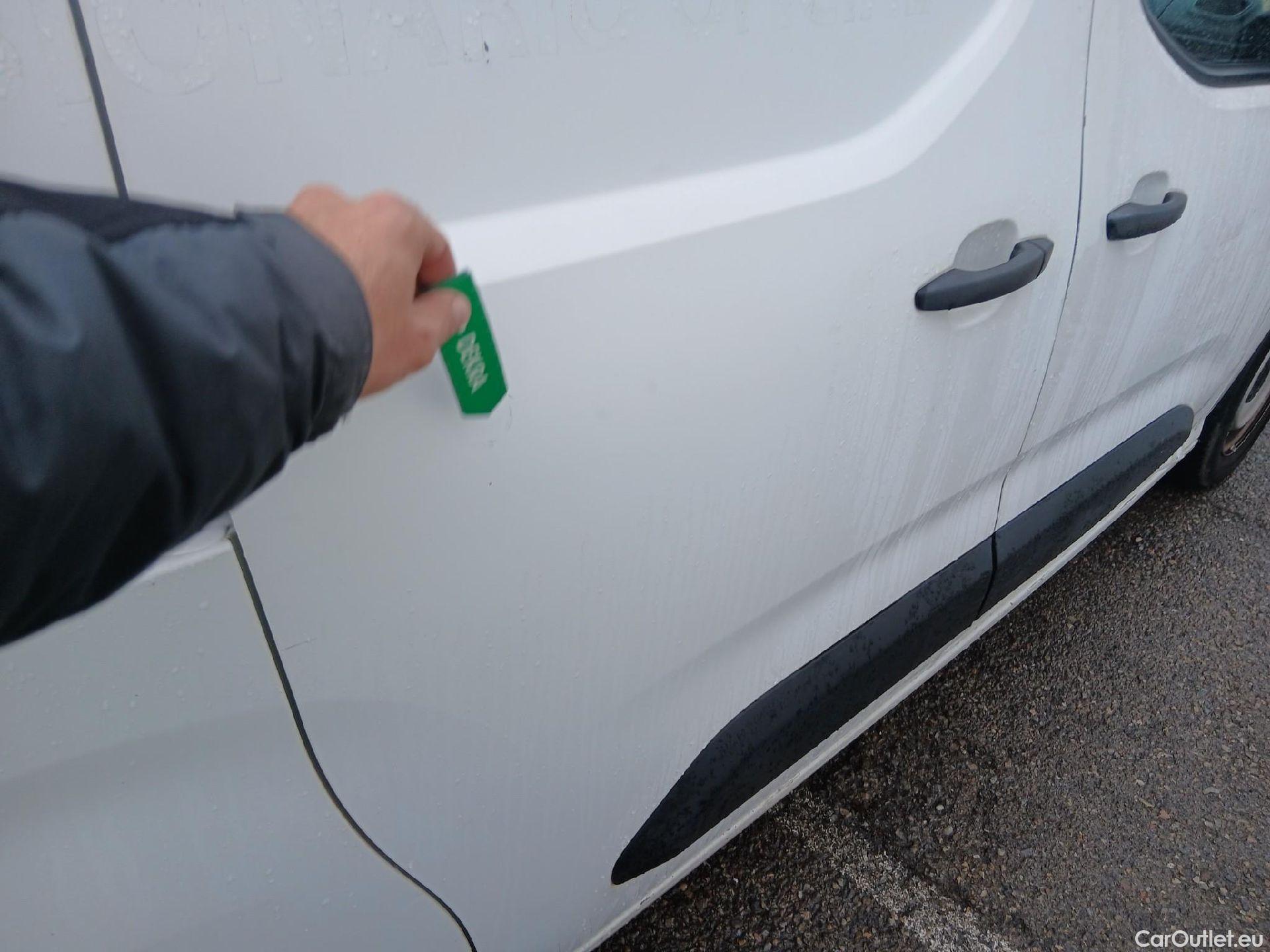  Opel  Combo OPEL  / 2018 / 3P / furgón derivado de turismo 1.6 TD S/S 74kW (100CV) Express L H1 650 #23