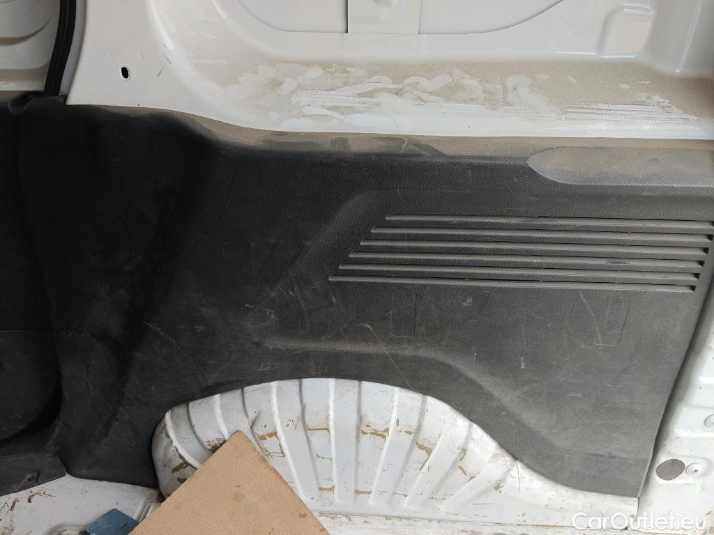  Opel  Combo OPEL  / 2018 / 3P / furgón derivado de turismo 1.5 TD 75kW (100CV) Express L H1 650kg (AC2) #61