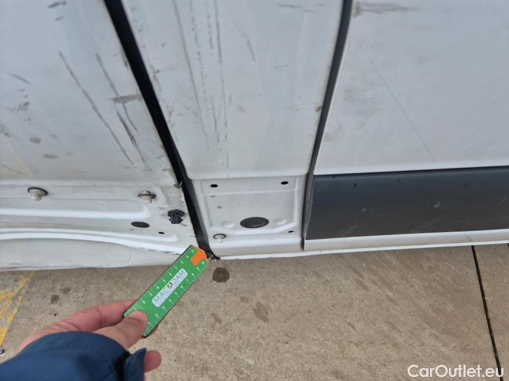  Mercedes  Sprinter MERCEDES-BENZ  / 2018 / 4P / furgón 311 CDI MEDIO 3.5T T. ALTO #57